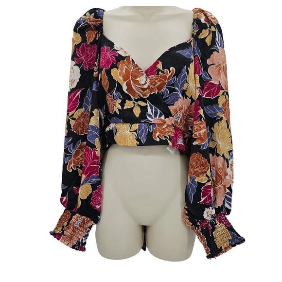 Band of the Free Black Berry Floral Print Camille Crossover Crop Top Size XS NWT - Picture 2 of 10